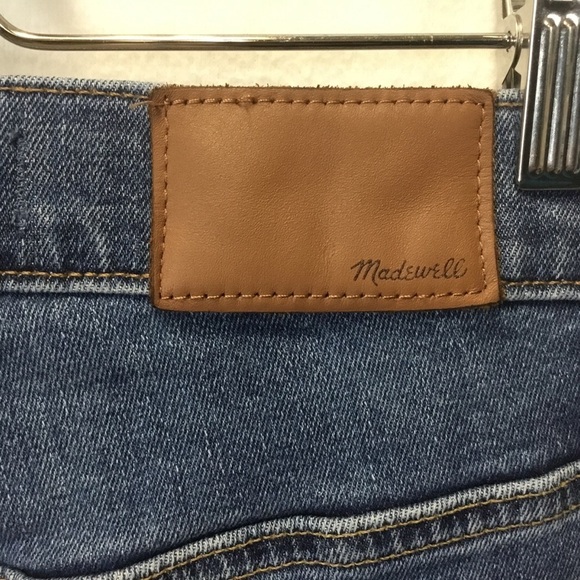 Madewell 10" High-Rise Skinny Jeans Mackey Wash Button Front Edition - Picture 11 of 16